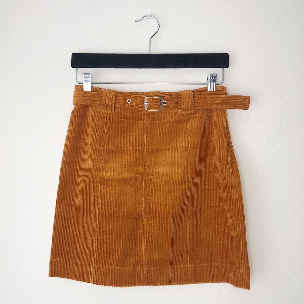 ✨Urban Outfitters Corduroy skirt✨